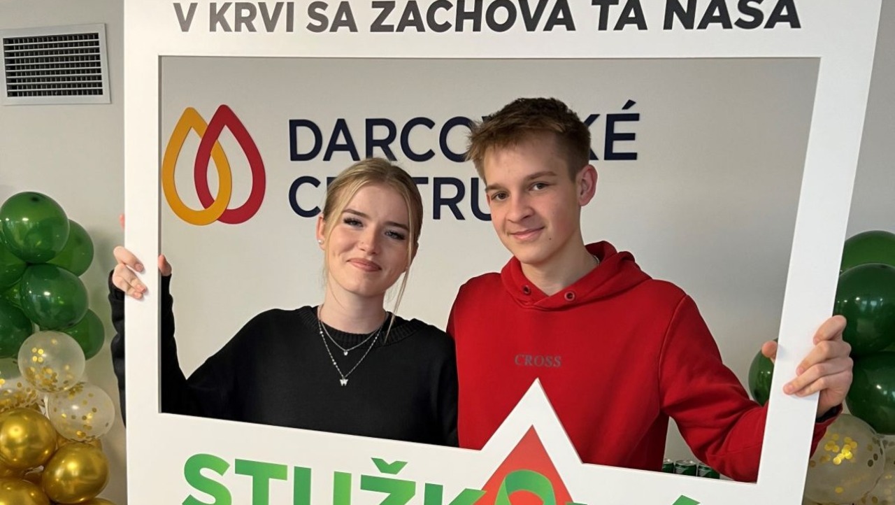 Zelené stužky, červené kvapky, veľké srdcia – stužková v humenskej nemocnici