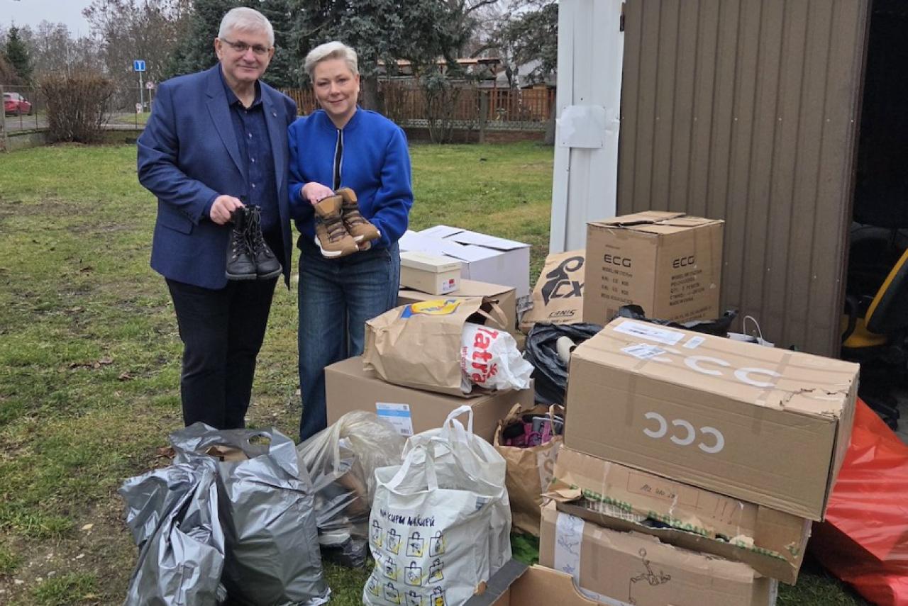 Sbírka bot pro Domov pod lípou v Lipníku a Dětské centrum v Milovicích