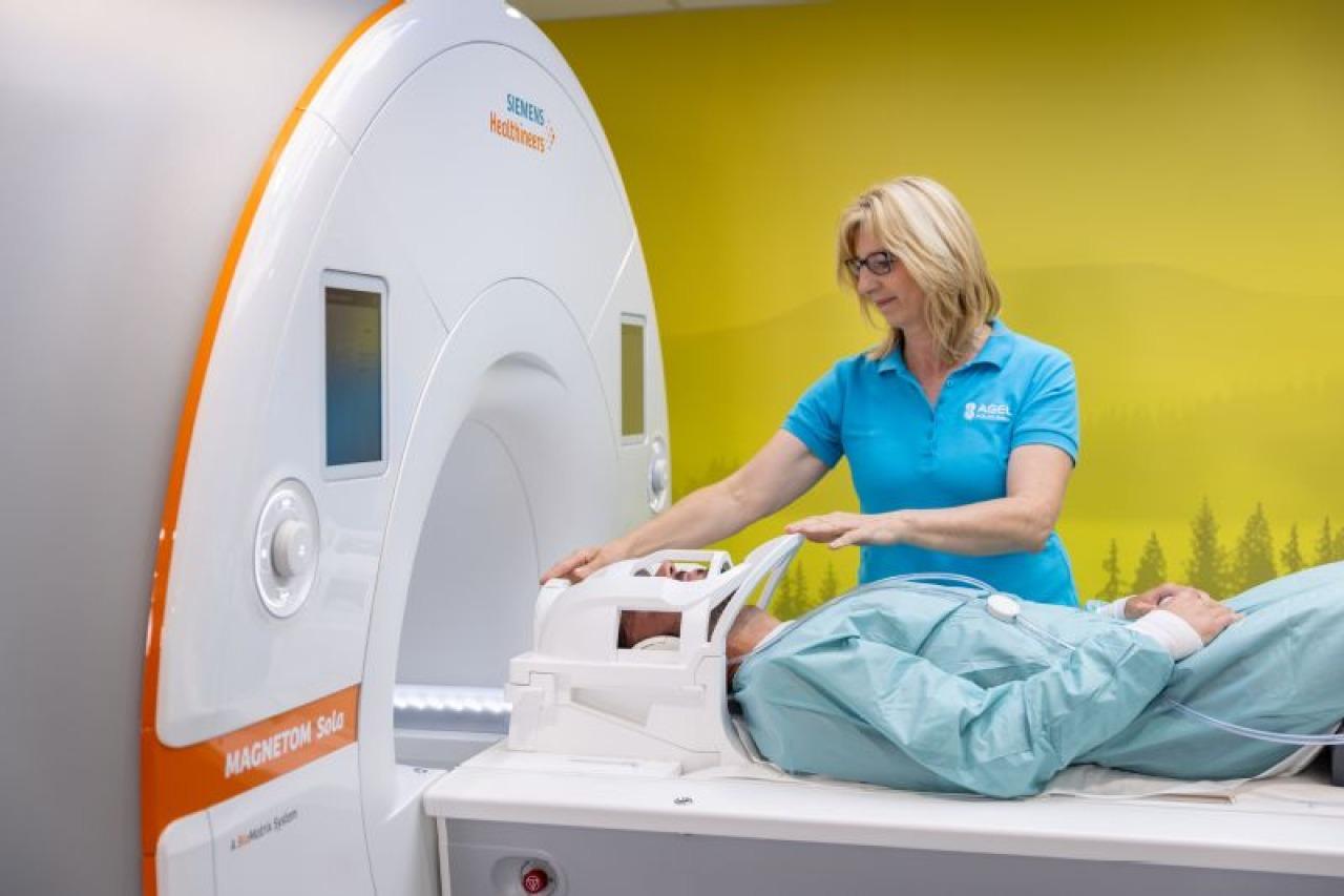 Přelomový den pro POLIKLINIKU AGEL: Zahájila provoz nové magnetické rezonance