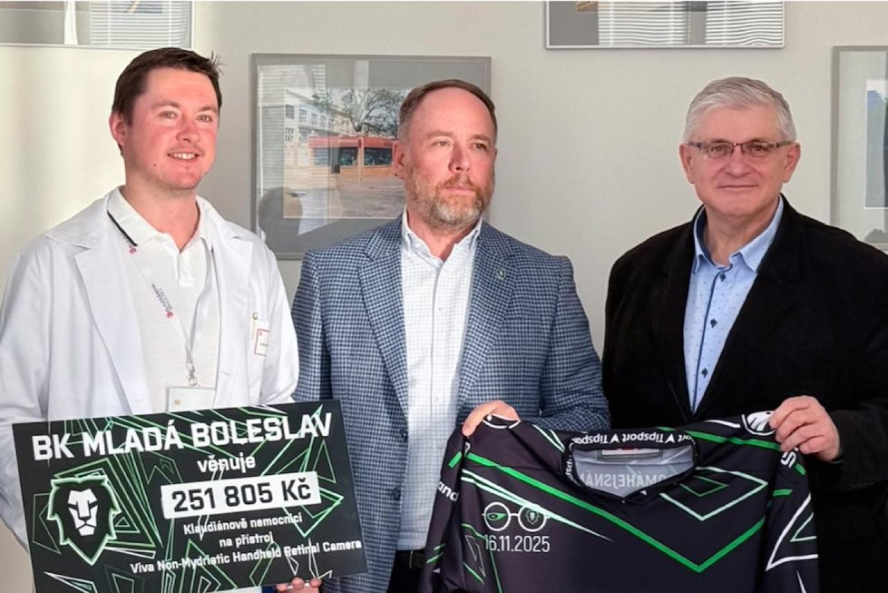 Bruslaři předali Klaudiánově nemocnici šek na rekordních 251 805 Kč