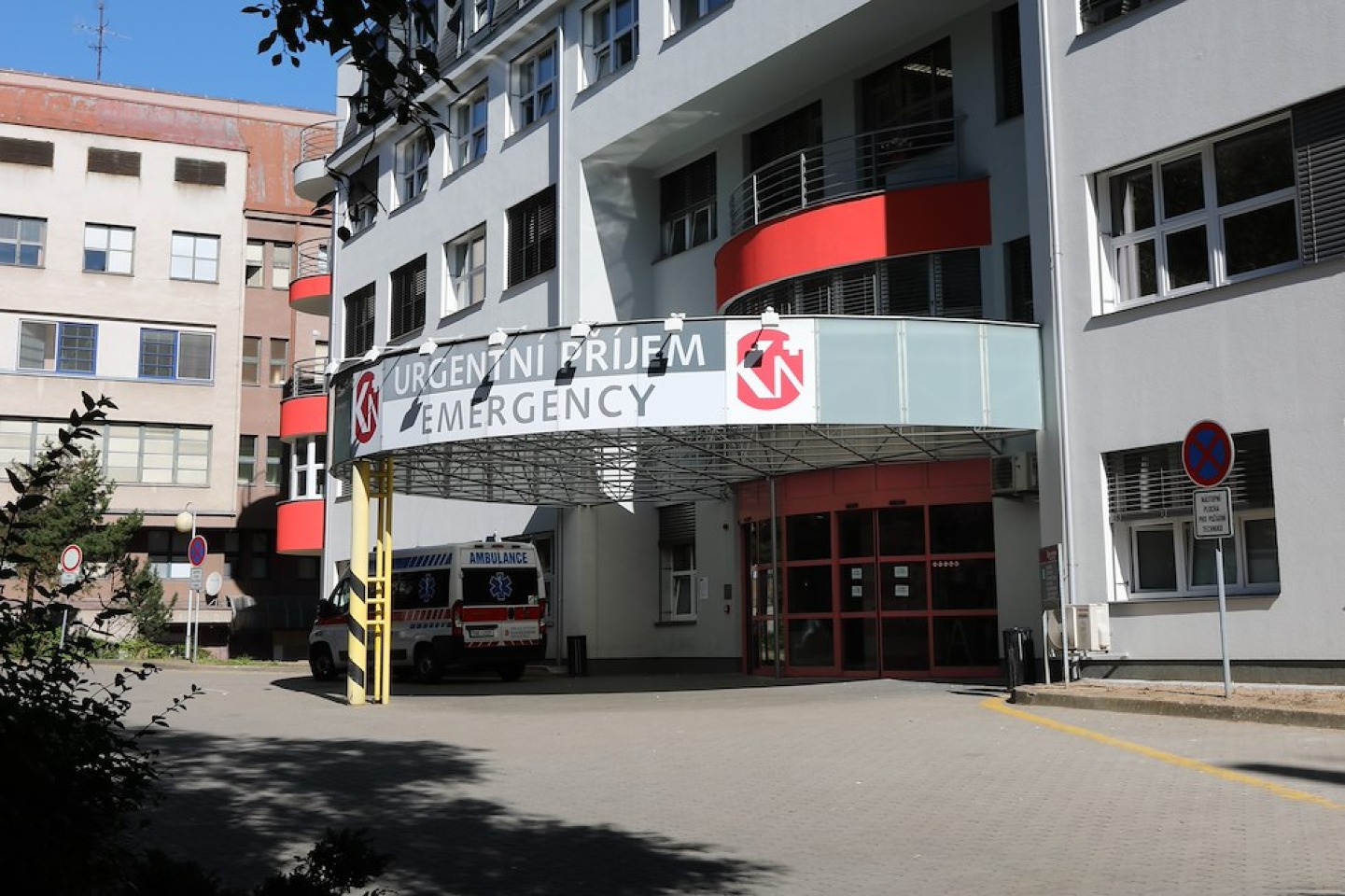 Urgent potřebuje podporu. Ne zneužívání